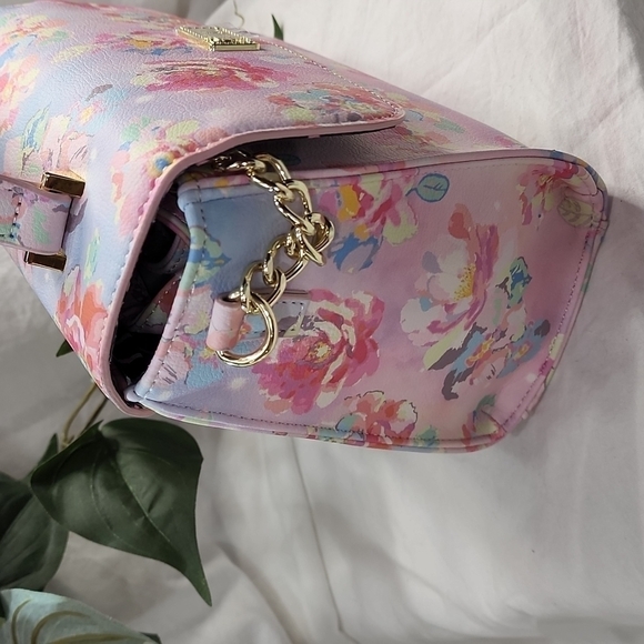 BETSEY JOHNSON LUV BETSEY CROSSBODY - Picture 5 of 9